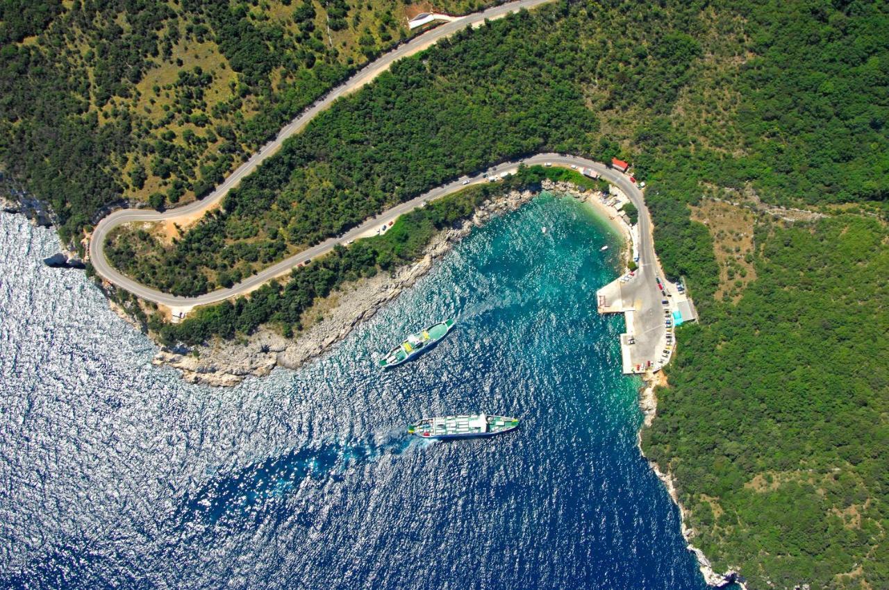 Guesthouse Villa Brestova プロミン エクステリア 写真