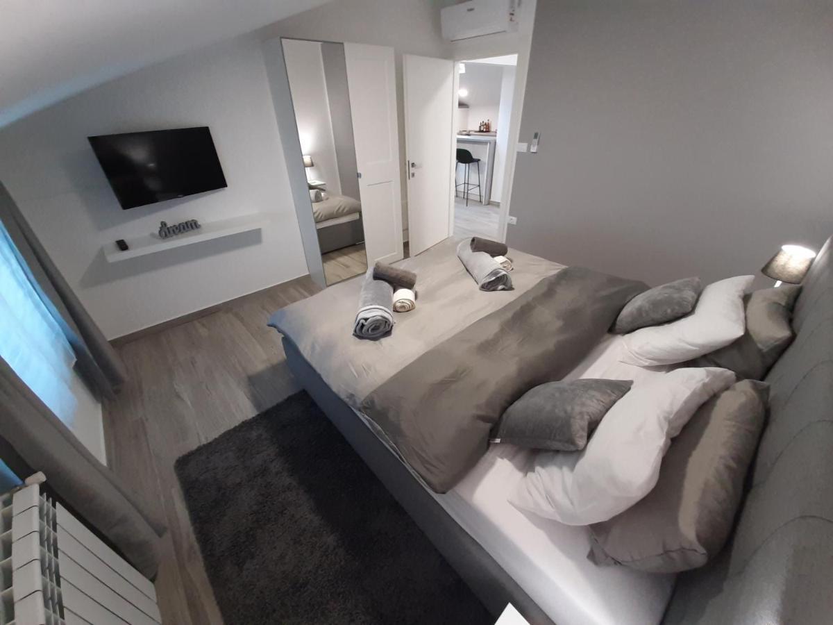 Guesthouse Villa Brestova プロミン エクステリア 写真